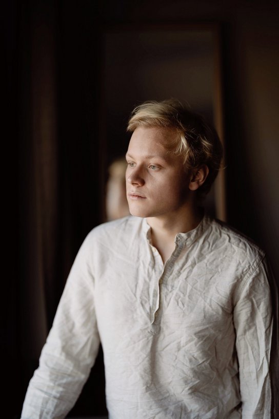 (c) Liudmila Malofeeva